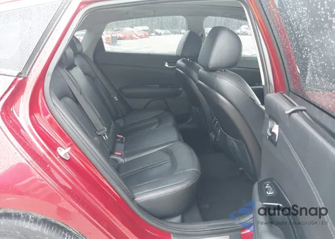 2016 Kia Optima Sx Turbo z USA, uszkodzony, nr VIN 5XXGW4L20GG033803